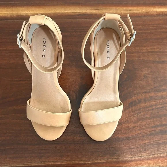 🌷 Torrid Nude Woven Platform Heel Ankle Strap Sandals Size 9.5W - Picture 2 of 9